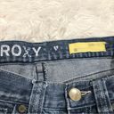 Roxy  Skinny Fit Cutoff Raw Hem Fringe Shorts Light Wash 1 Photo 2