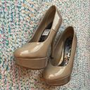 Brash beige patent pump heels Photo 3