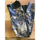 Koral Emulate Legging in Electric Dream & Gunmetal Size S Photo 1