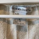 Victoria Jones Cardigan Photo 2