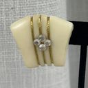 None Vintage faux ivory clip-on earrings Photo 1