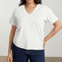 Everlane  The Vintage V-Neck Hemp Tee T-shirt in White Photo 0