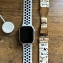 Apple  Watch  Series 7 41mm Starlight Aluminum Case with Pure Platinum/Black Photo 0