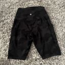 Lululemon  black formation Camo align 8” bike shorts with pockets size 4 Photo 3