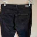 Levi’s Signature  Faded Black Modern Cuffed Capris Photo 5