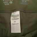 Mountain Hardwear EUC Mountain Hardware olive green shorts Photo 3