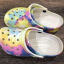 Crocs  Rainbow Women’s 7 Men’s 5 Yellow Blue Pink White Tie Dye Photo 0