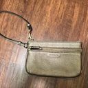 Liz Claiborne  wristlet Photo 0