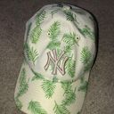 Palms Women's New York Yankees New Era White  Adjustable Baseball Hat Photo 0