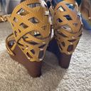 Dollhouse Lace woven fun statement wedges size 5.5 Photo 5