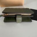 Coach Embossed Pattern Wallet Photo 9