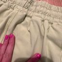 Lululemon Hotty Hot Short 2.5” Photo 2