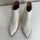 Indigo rd. Alydia Contrasting Stitch Western Boots ivory 7.5 Photo 2