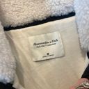 Abercrombie & Fitch  soft a&f Sherpa faux leather trim vest M Photo 6