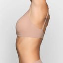 SKIMS NWT  Naked Plunge Bra Clay Size M Photo 2