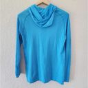 Zyia  Blue Performance Long Sleeve Hooded Shirt Size Small Photo 1