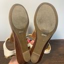 Tommy Hilfiger  thong white gold sandal, size 8 ￼ Photo 7