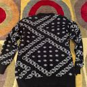 Brooklyn Karma Black and White Bandana Print Crewneck Sweater Women’s Small Photo 3