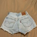 Levi’s 501 Shorts Photo 2