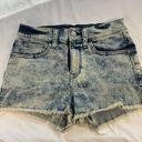 EXPRESS  Women sz 4 Acid Wash Demin 2” Short Raw Hem Mid Rise Stretch 80s Grunge Photo 0