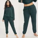 Girlfriend Collective  Womens Moss Reset Jogger Size L Moss Green Photo 1