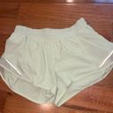 Lululemon  Hotty Hot Low Rise 2.5” Shorts Size 8 Crispin Green Photo 6