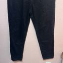 BDG  Urban Outfitters Mom High-Rise Jean Black. Size 31 Photo 2