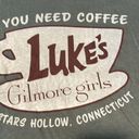 Gilmore Girls  t shirt. Like new. Photo 1