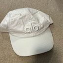 Alo Yoga White Hat Photo 0