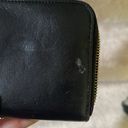 Tory Burch black leather wallet. In GUC. Photo 4