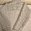 fuzzy pull over Size M Photo 3