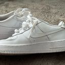 Nike  air force 1 sneakers size 5.5 boys or 7 womens Photo 9