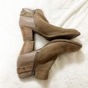 DV by Dolce Vit Dolce Vita Taupe Brown Suede Heeled Ankle Booties Sz 9.5 Photo 3