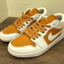 Nike Air Jordan 1 Low Photo 1