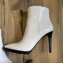 mix no. 6  Dann White Patent Leather Ankle Booties Size 8.5 M Black Heels Photo 1