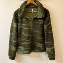 Z Supply Sherpa Camo Zip Jacket Size Medium Photo 1