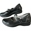 L.L.Bean  Womens Mary Jane Comfort Shoes 6W Black Leather Classic Buckle Strap Photo 5