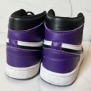 Nike Air Jordan 1 Mid Photo 2