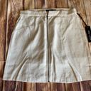 Doe & Rae Women’s Beige Front Zipper Skirt Sz Medium Photo 0