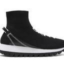 DKNY  Sport Sneaker, Black & White Size 9.5M New in Box Photo 3