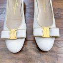 Salvatore Ferragamo Ferragamo • vintage Vara Bow Shoes cream white gold  pumps low heel 90s classic Photo 3