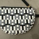 Tommy Hilfiger Coin Purse Wristlet zip Pouch Black White Photo 3