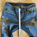 White House | Black Market  Women's Blue Denim Pants Floral Embroidered Size 4 Photo 7