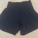 Lululemon  hotty hot shorts size 4. Photo 0