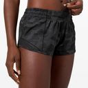 Lululemon Hotty Hot Short 2.5” Photo 0