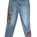 Chico's Chico’s So Slimming Girlfriend Slim Leg Embroidered Crops Size 6R Photo 4