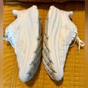 Hoka One One Women's Clifton 9 Running Shoes Size 10B White Photo 3