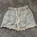 Thread and Supply shorts Photo 0