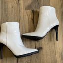 mix no. 6  Dann White Patent Leather Ankle Booties Size 8.5 M Black Heels Photo 0