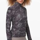 Lululemon  Outrun the Elements 1/2 Zip Incognito Camo HTR Pullover Black Size 6 Photo 1